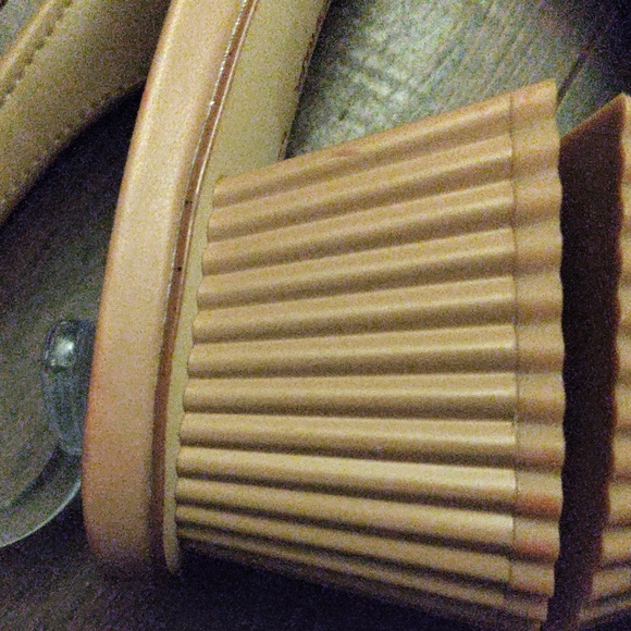 Sam Edelman "Toren" Slingback Pumps - Picture 7 of 9